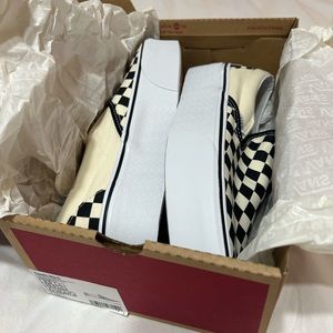 NWT Vans Slip-On Stackform Checkered Shoes Size 10.5 women’s / 9 men’s